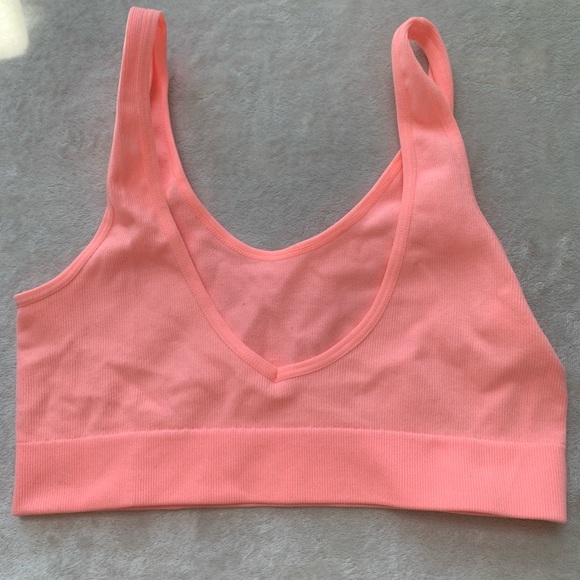 🩷 CORAL RIBBED CROP TOP - Picture 3 of 3